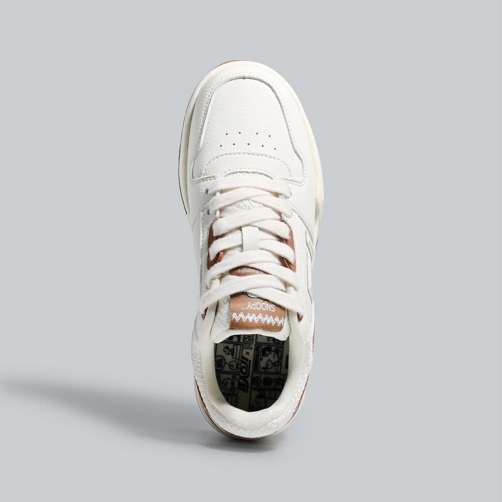 บาโอจิ รองเท้าผ้าใบผู้ชาย รุ่น BAOJI x PEANUTS Shoes 001 Snoopy Classic